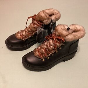 American Eagle winter booties NEW